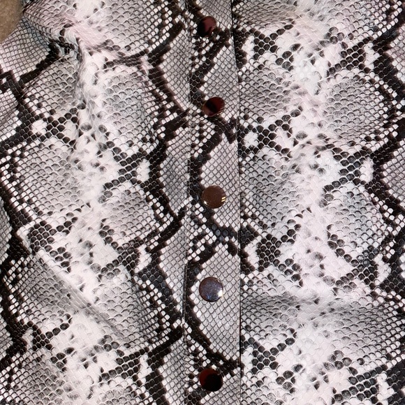 NASTY GAL - Let Me Snake You Out Faux Leather Skirt, Size Small - Picture 2 of 3